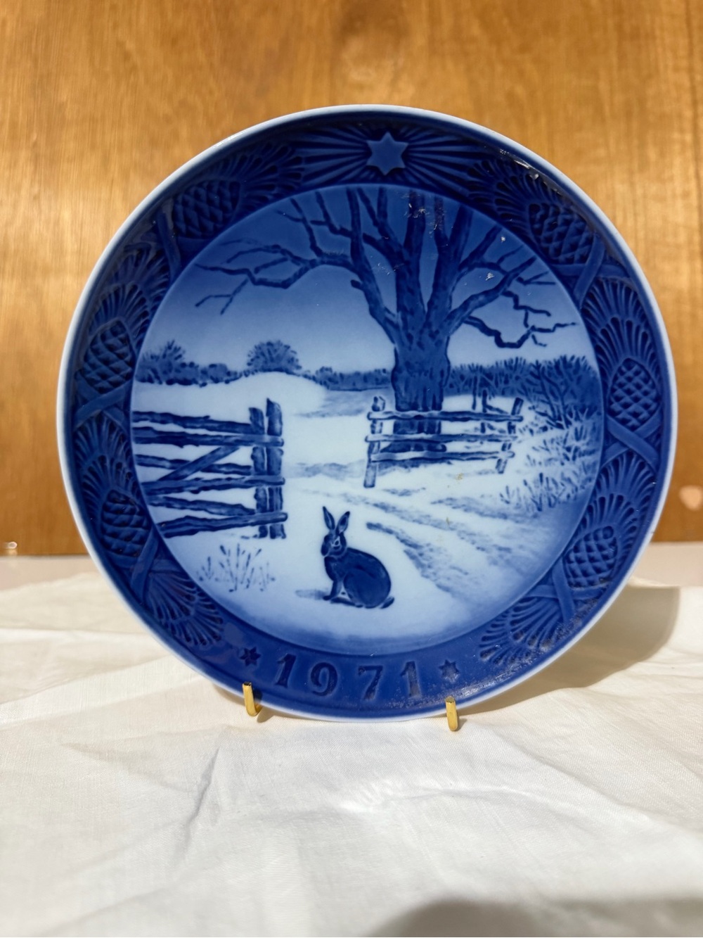 Royal Copenhagen Blue & White 1971 Decorative Wall Plate